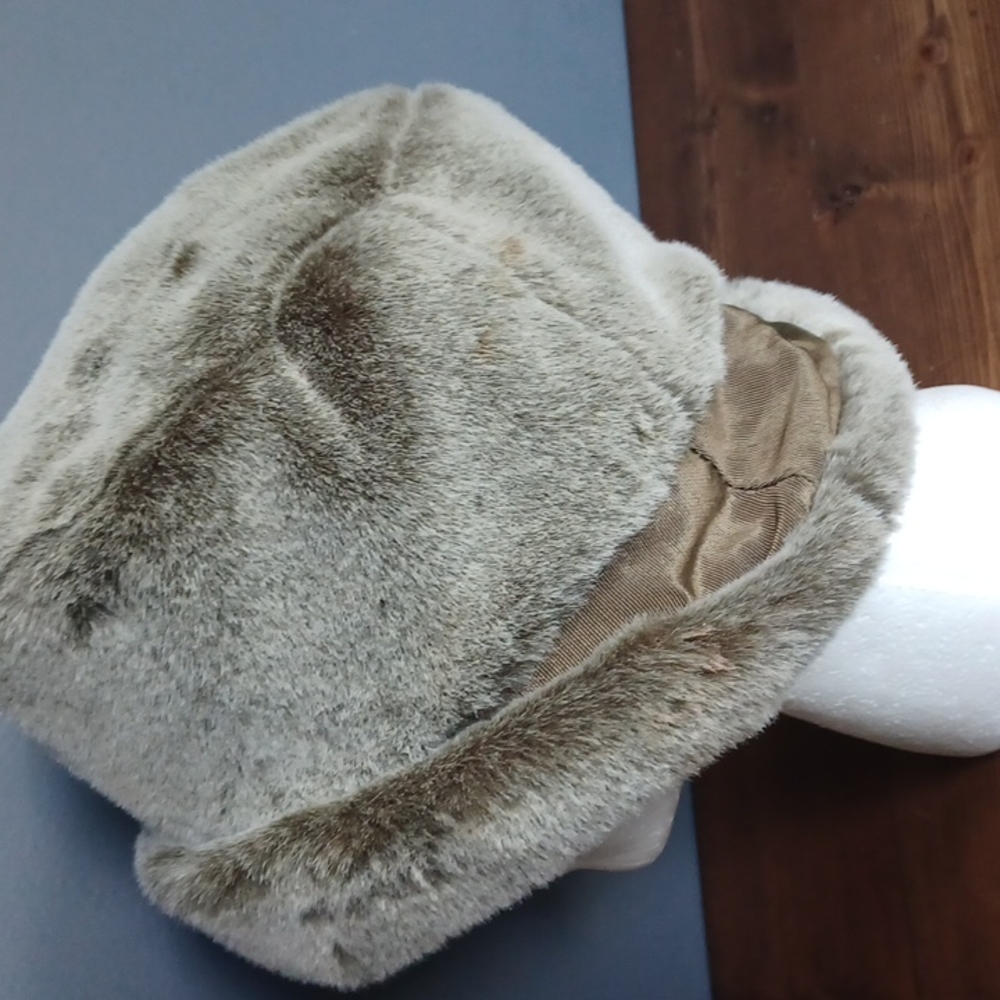 Hat - Picture 10 of 12
